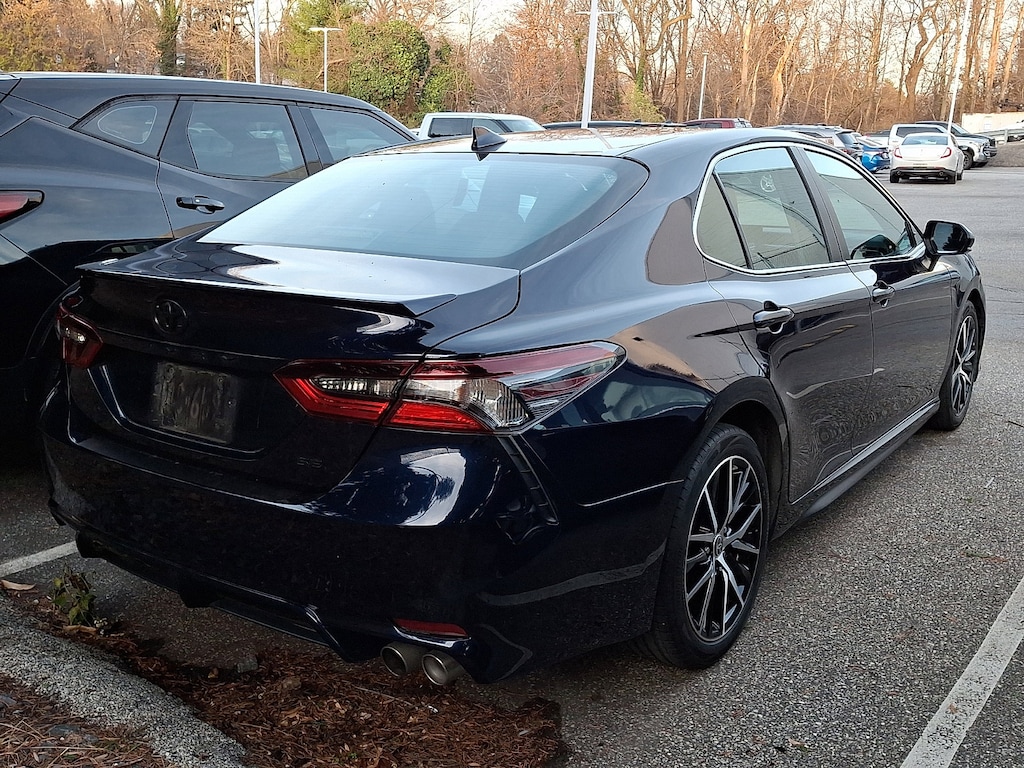 Used 2021 Toyota Camry SE Sedan