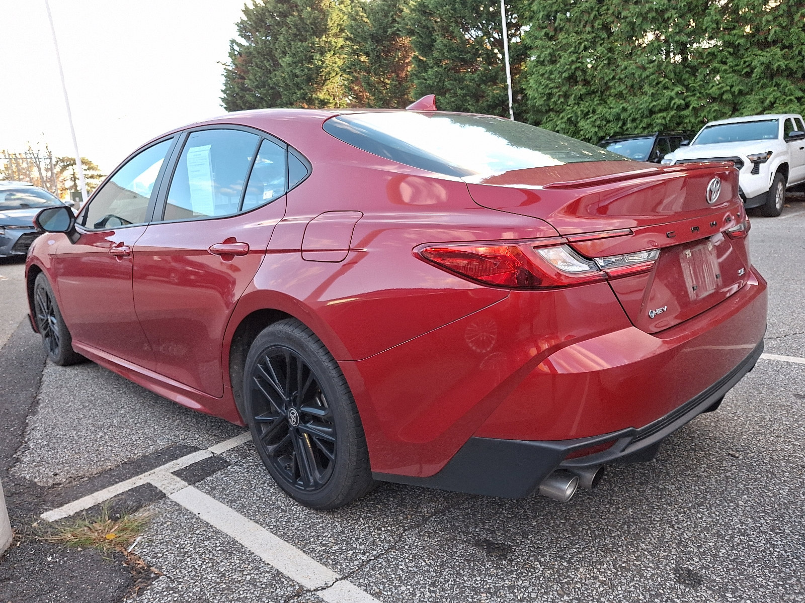 2025 Toyota Camry SE photo 3