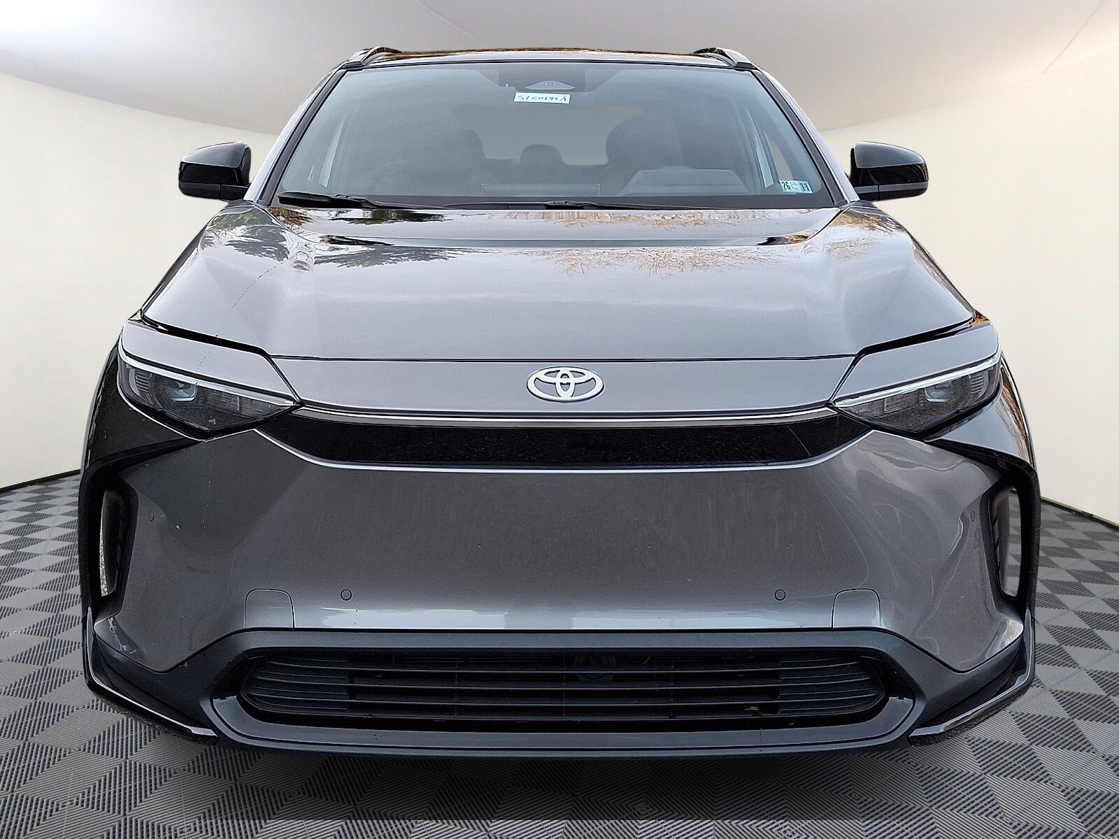 2024 Toyota bZ4X XLE photo 2