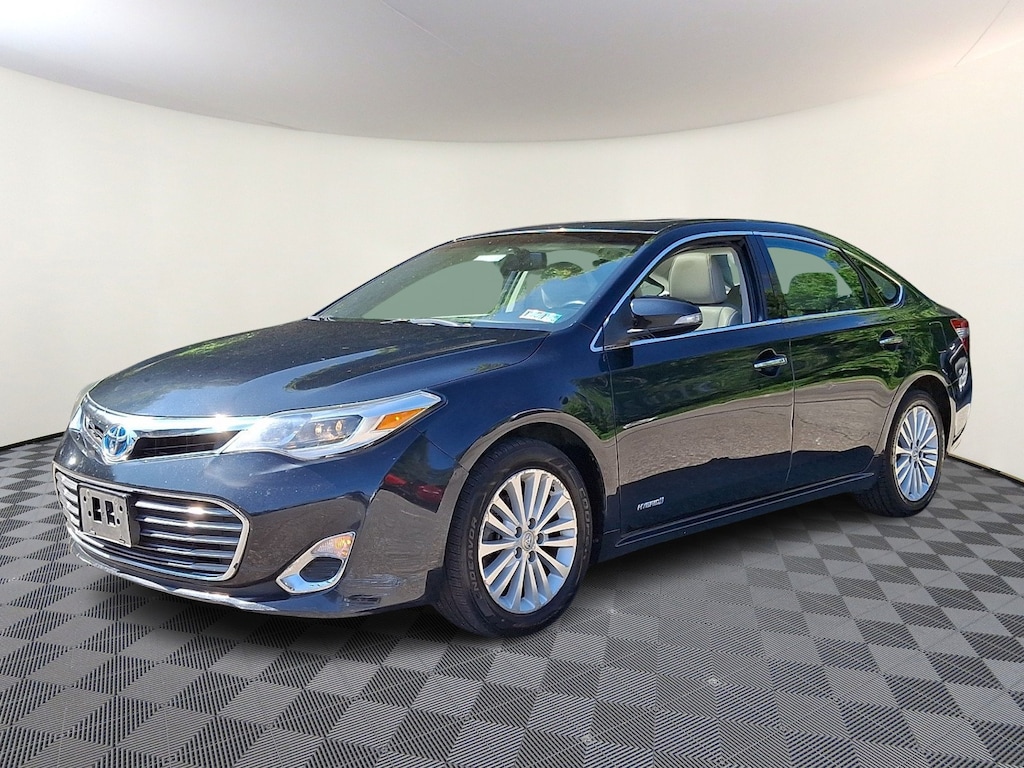 Used 2015 Toyota Avalon Hybrid XLE Premium Sedan