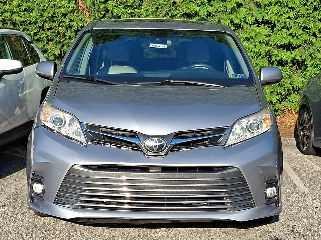 Used 2018 Toyota Sienna XLE 7 Passenger Van Passenger Van