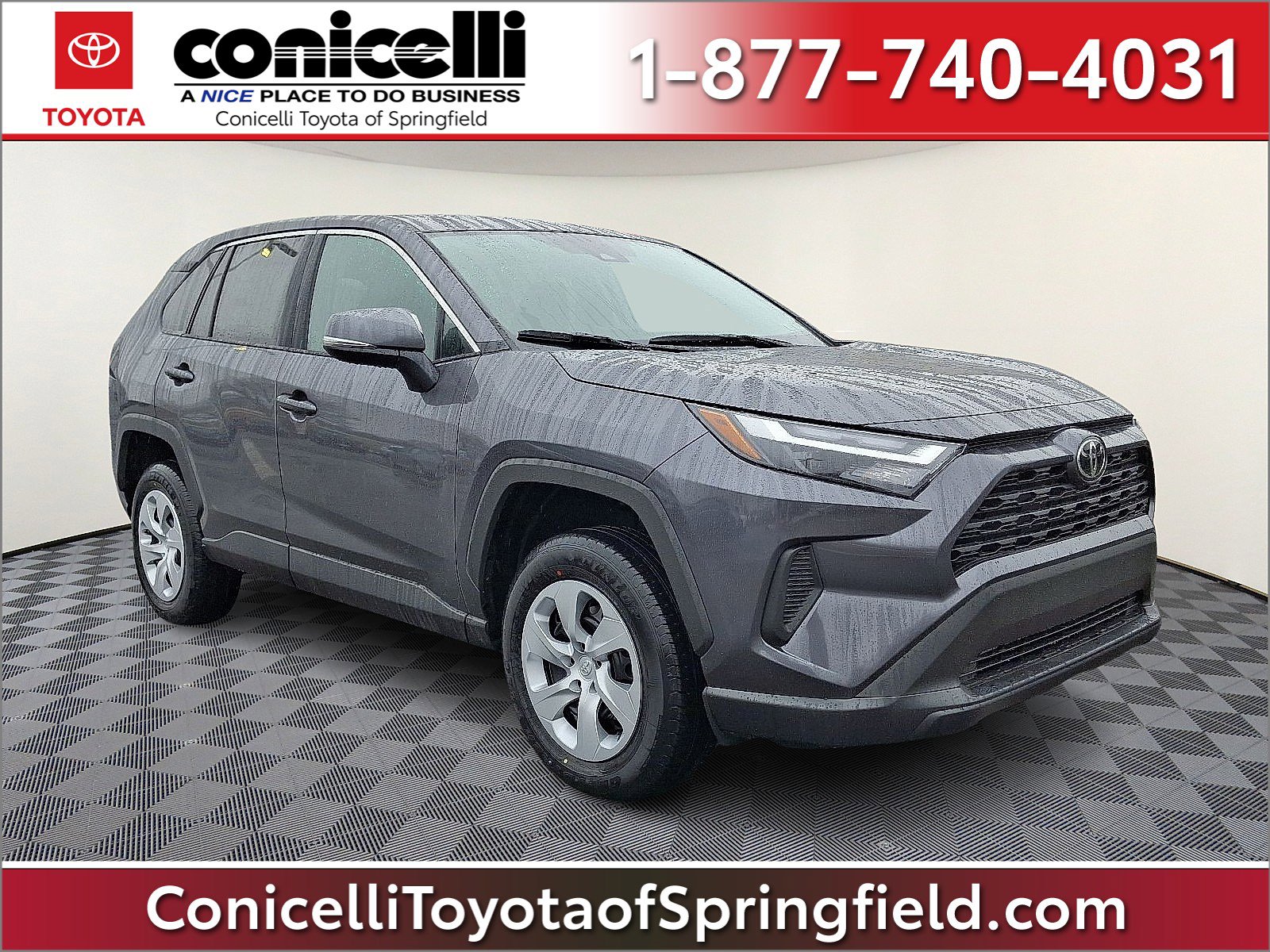 2025 Toyota RAV4 LE's photo