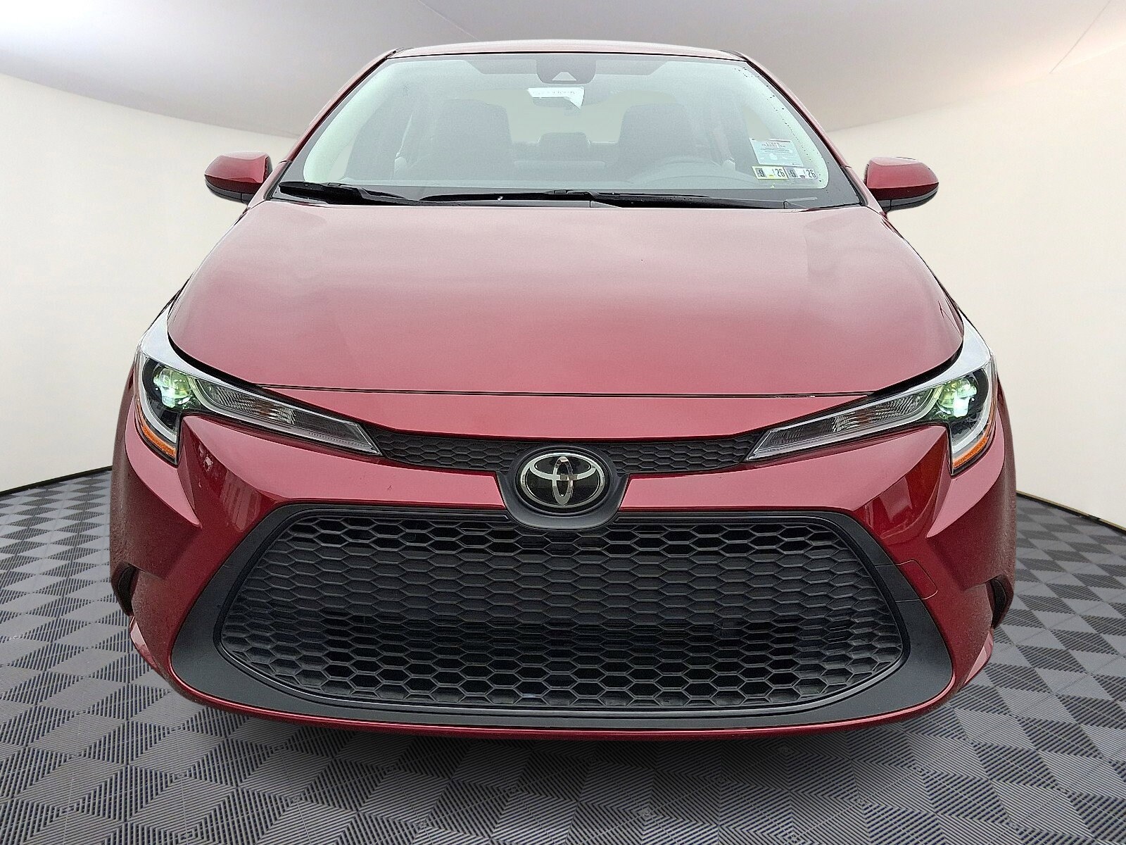 2022 Toyota Corolla LE photo 2
