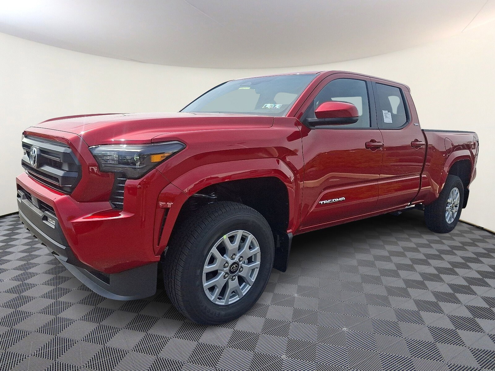 2025 Toyota Tacoma SR5 photo 3