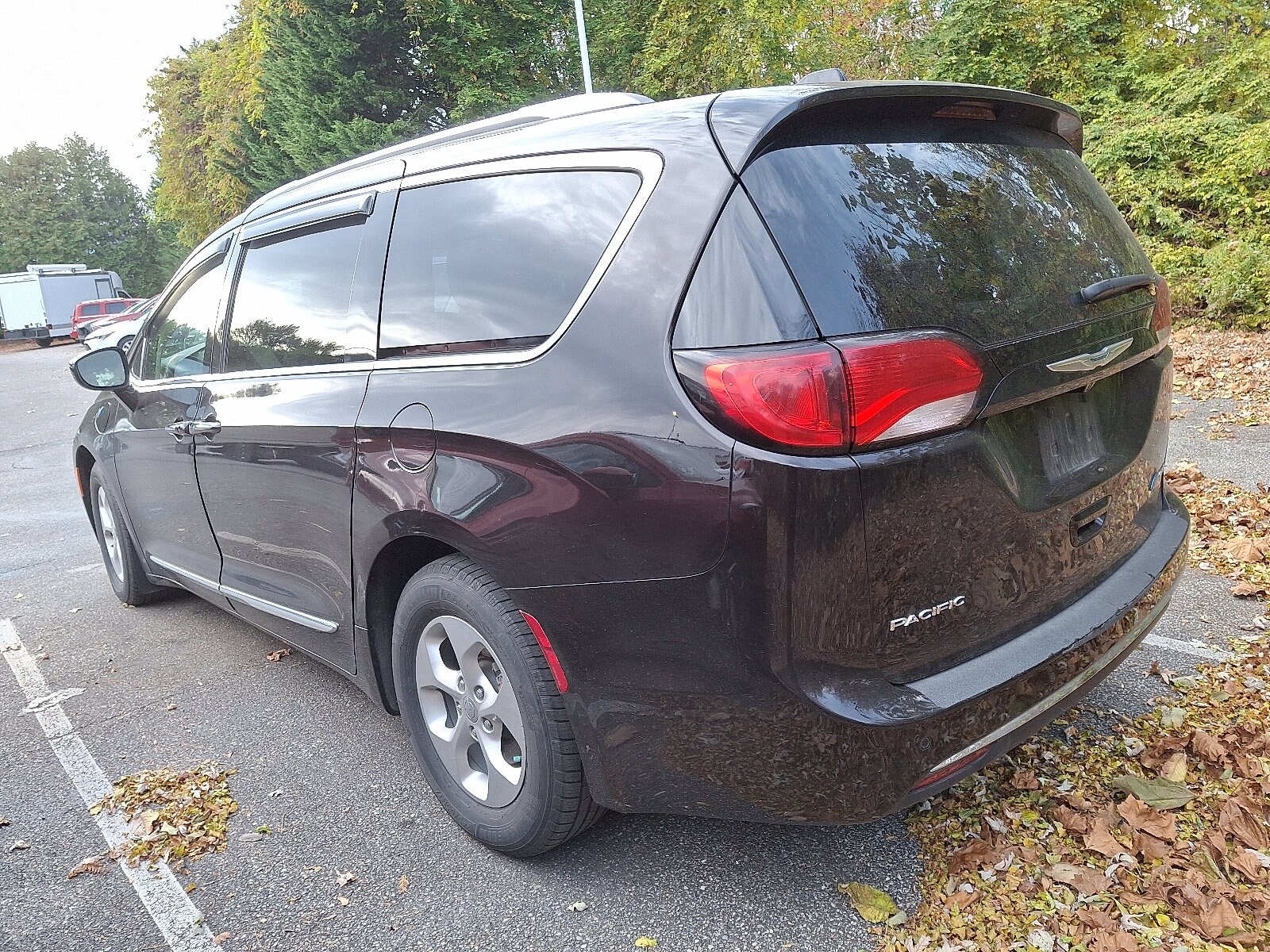 2018 Chrysler Pacifica Touring L photo 3