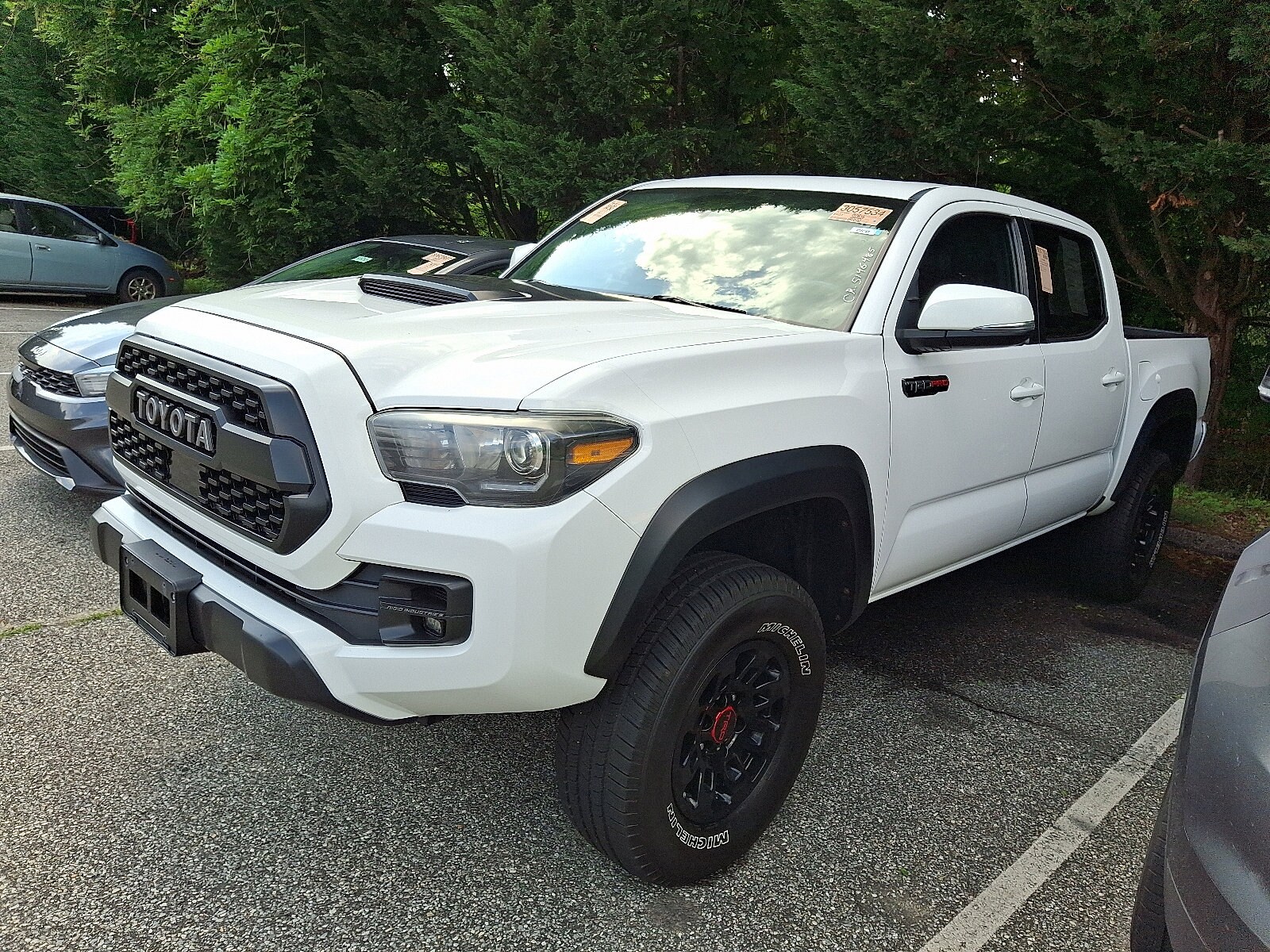 2019 Toyota Tacoma TRD Pro 4x4 photo 2