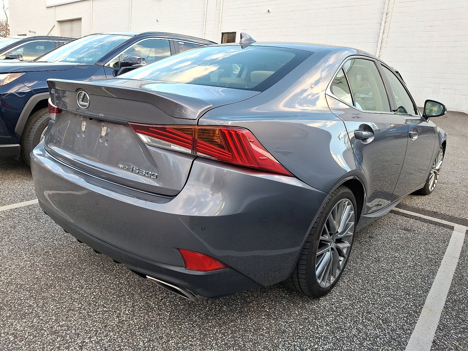 2017 Lexus IS 300 AWD photo 4