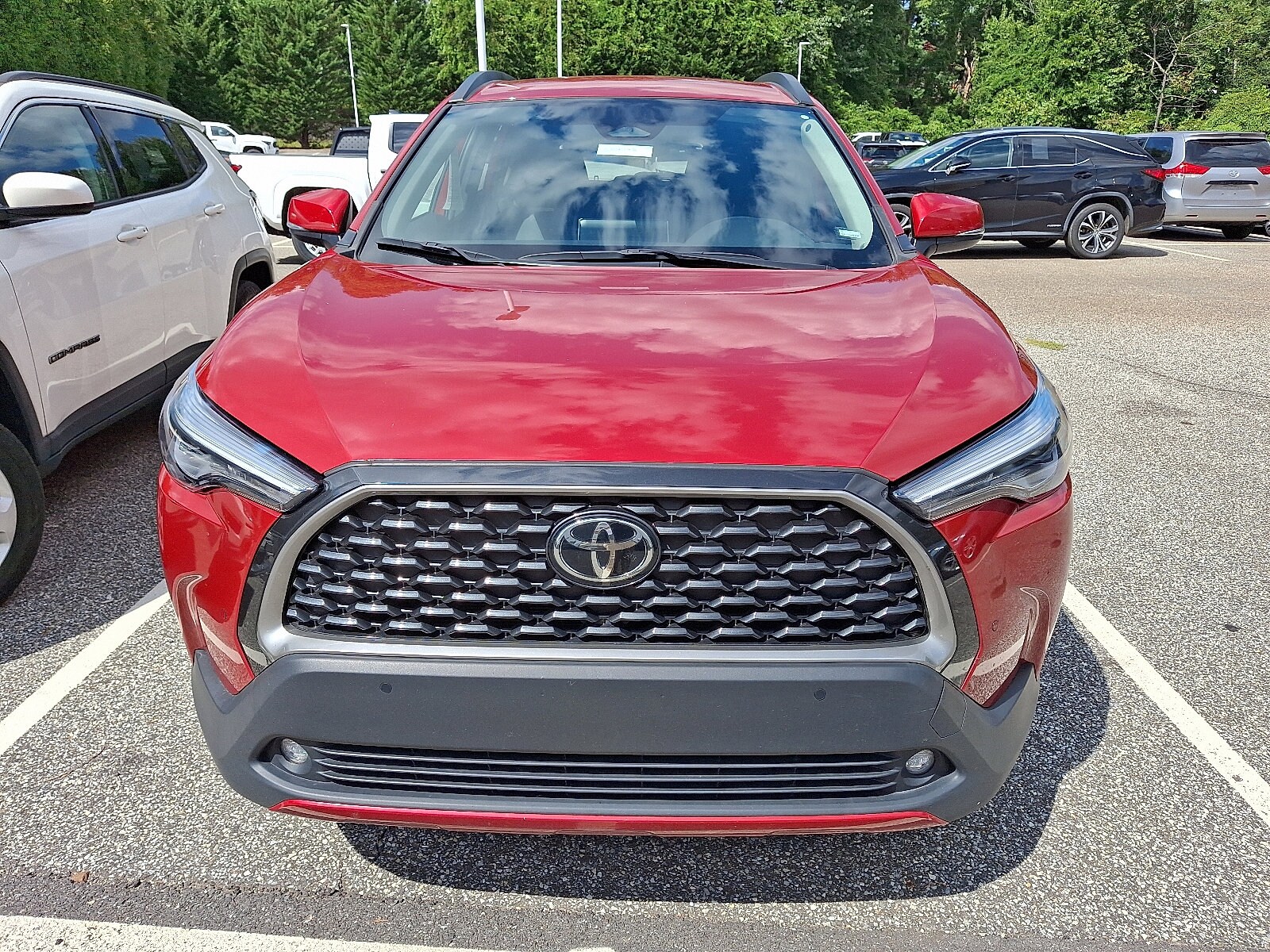 2024 Toyota Corolla Cross XLE photo 2