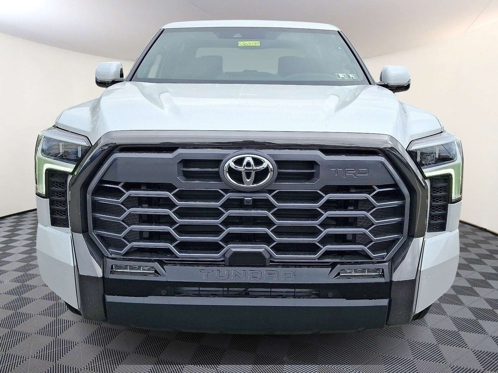 2026 Toyota Tundra Platinum photo 2