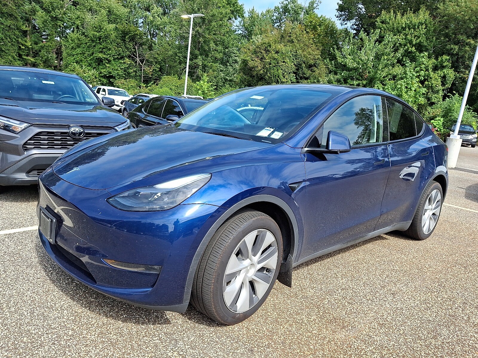 2023 Tesla Model Y Long Range photo 2