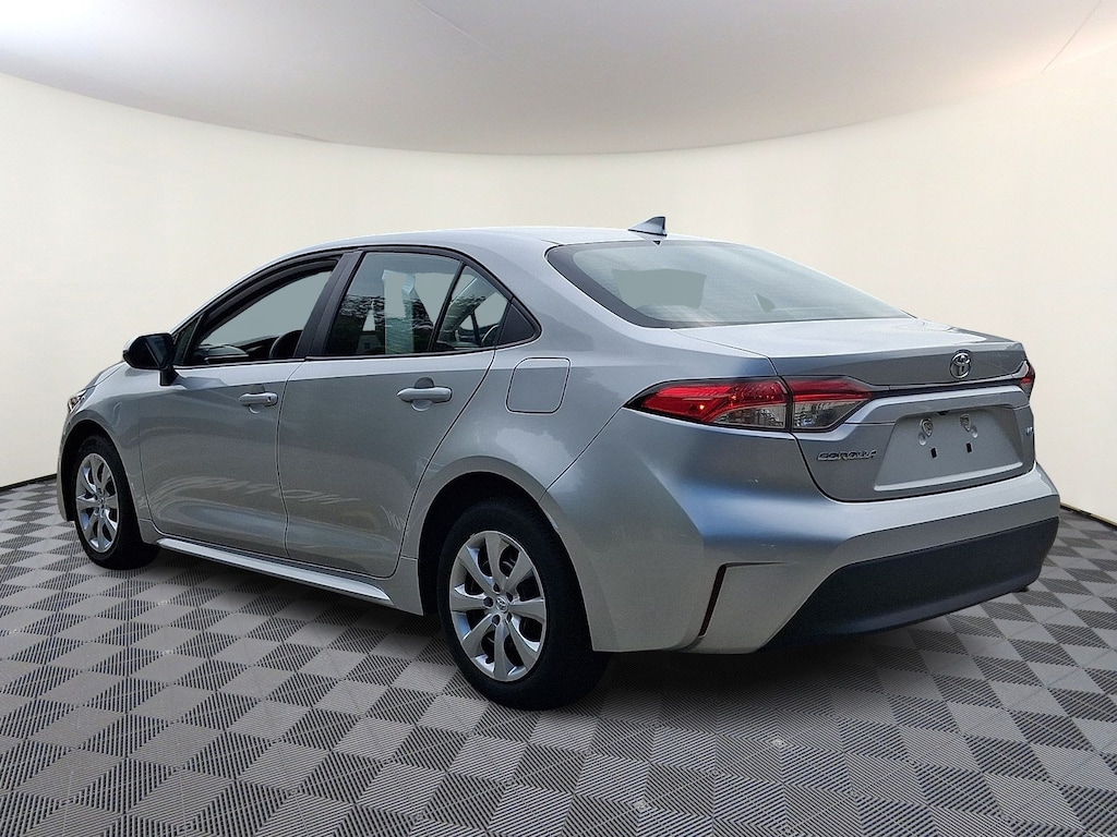 Used 2024 Toyota Corolla LE Sedan