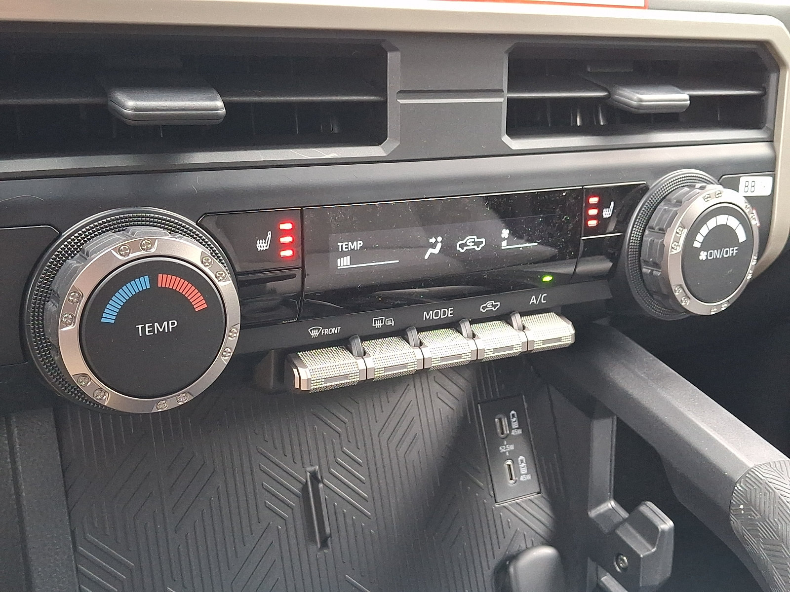 2026 Toyota Tacoma SR5 - Photo 15