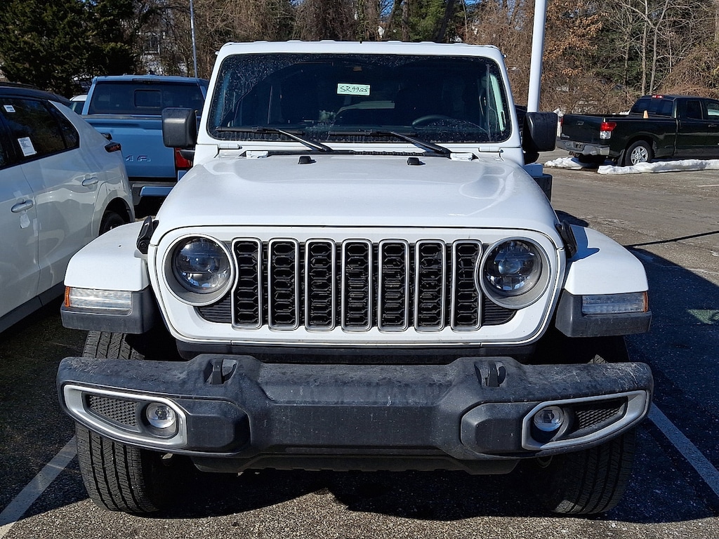 Used 2025 Jeep Wrangler Sahara SUV