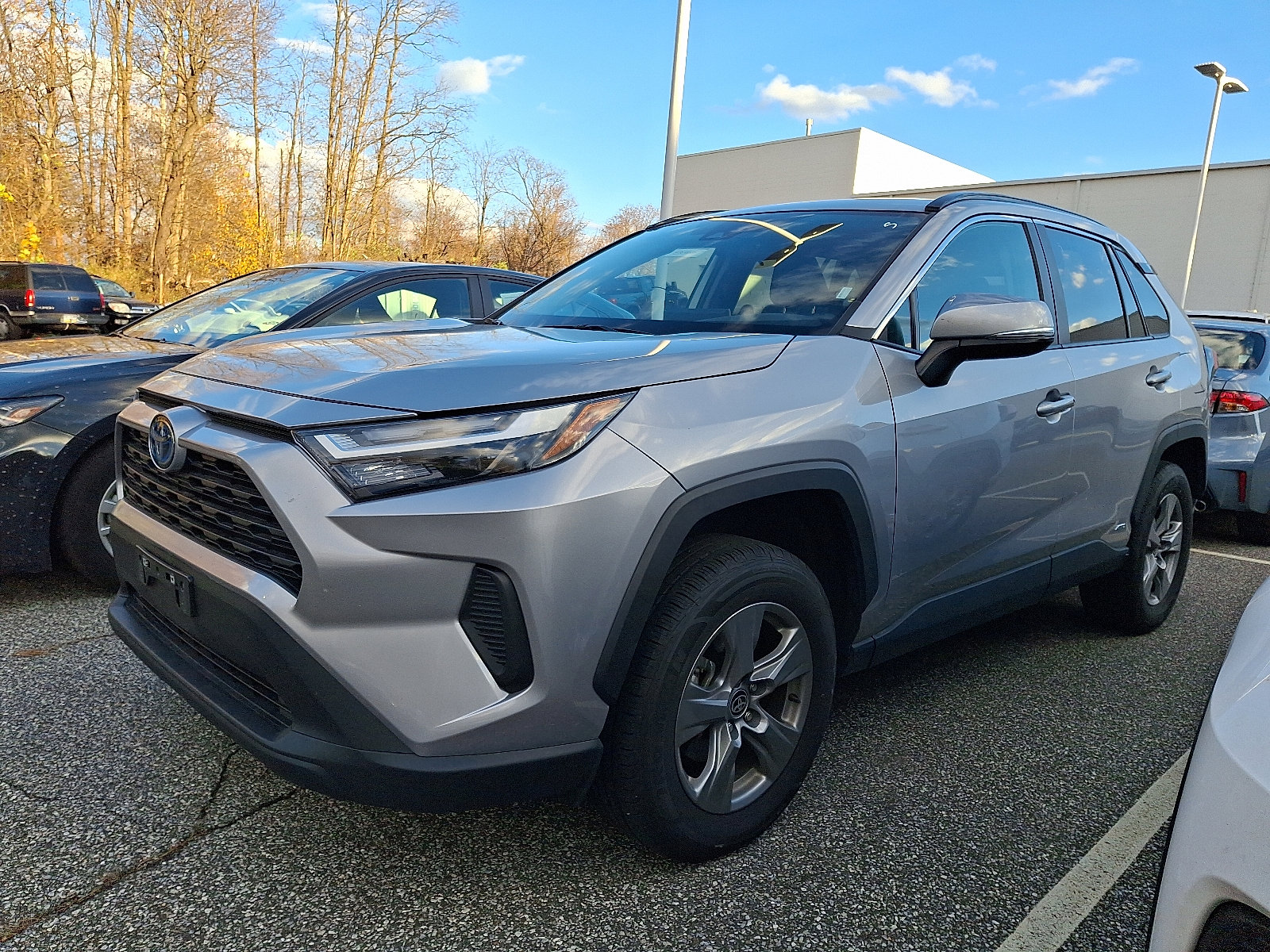 Used 2024 Toyota RAV4 XLE with VIN 4T3RWRFV1RU147532 for sale in Northfield, Minnesota