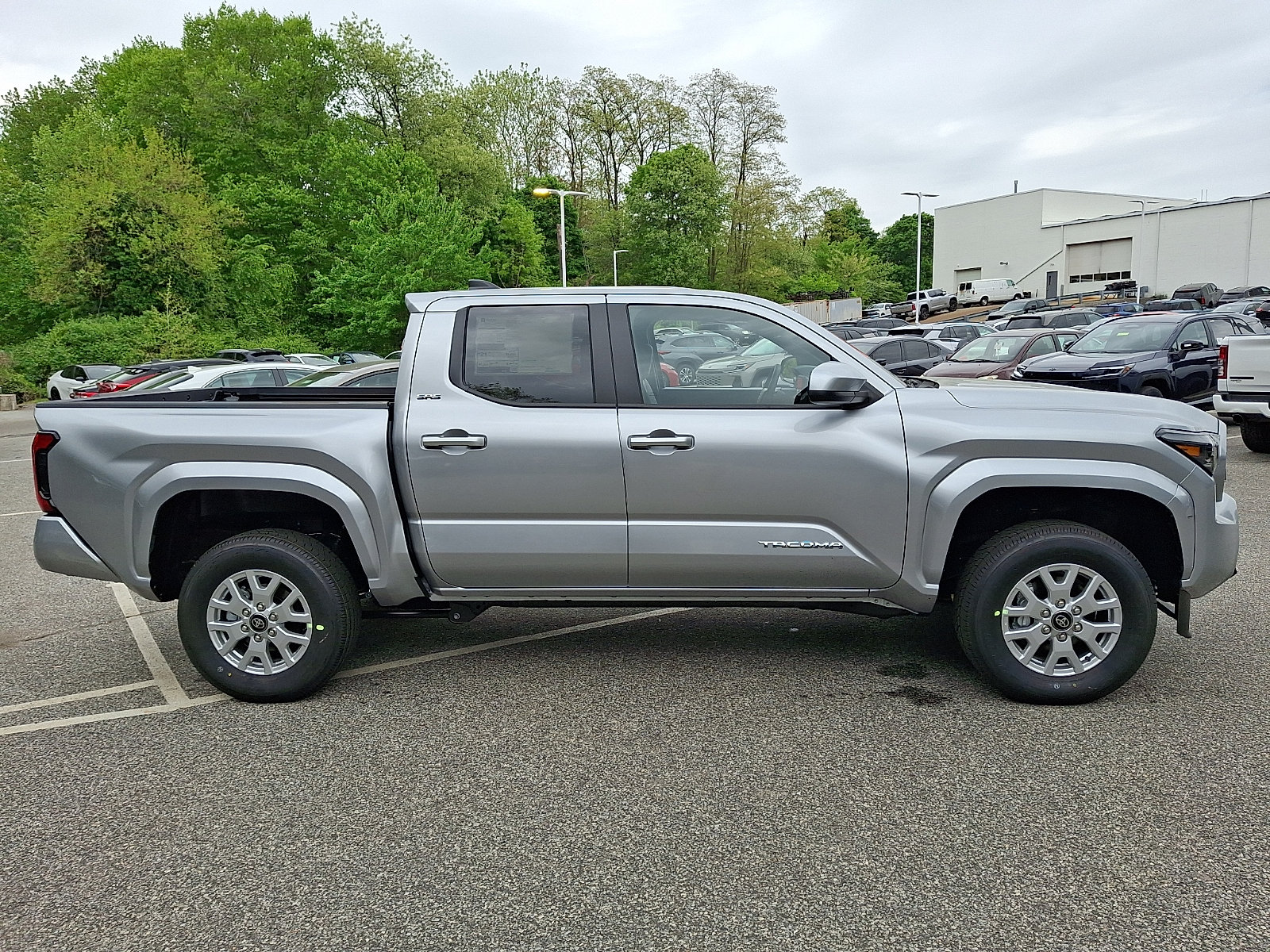 2026 Toyota Tacoma SR5 - Photo 7