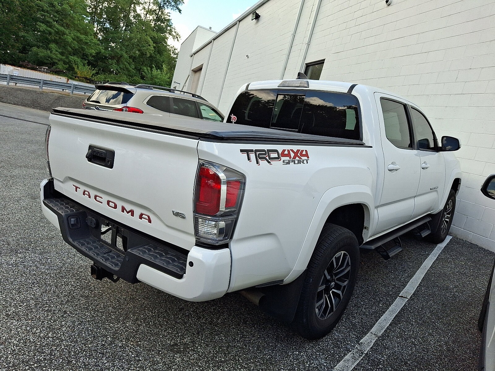2023 Toyota Tacoma TRD Sport 4x4 photo 3