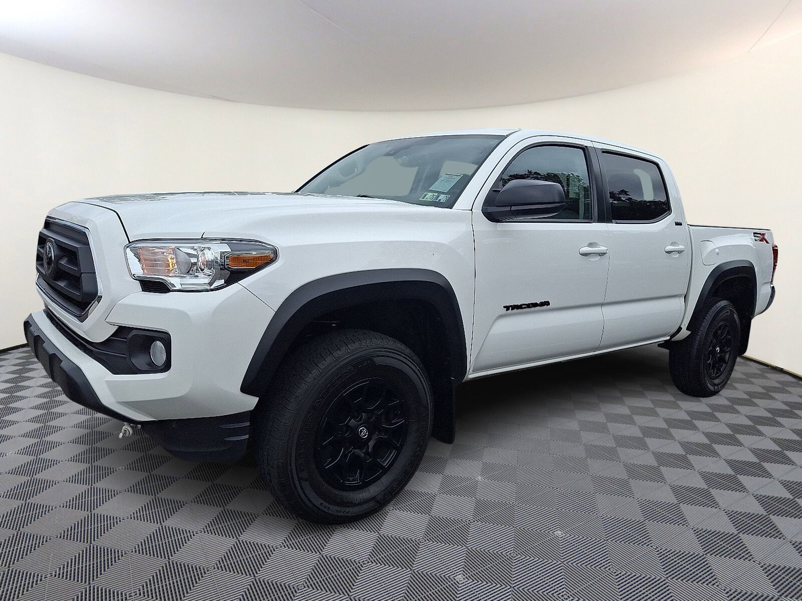 2023 Toyota Tacoma SR5 V6 Double Cab photo 3