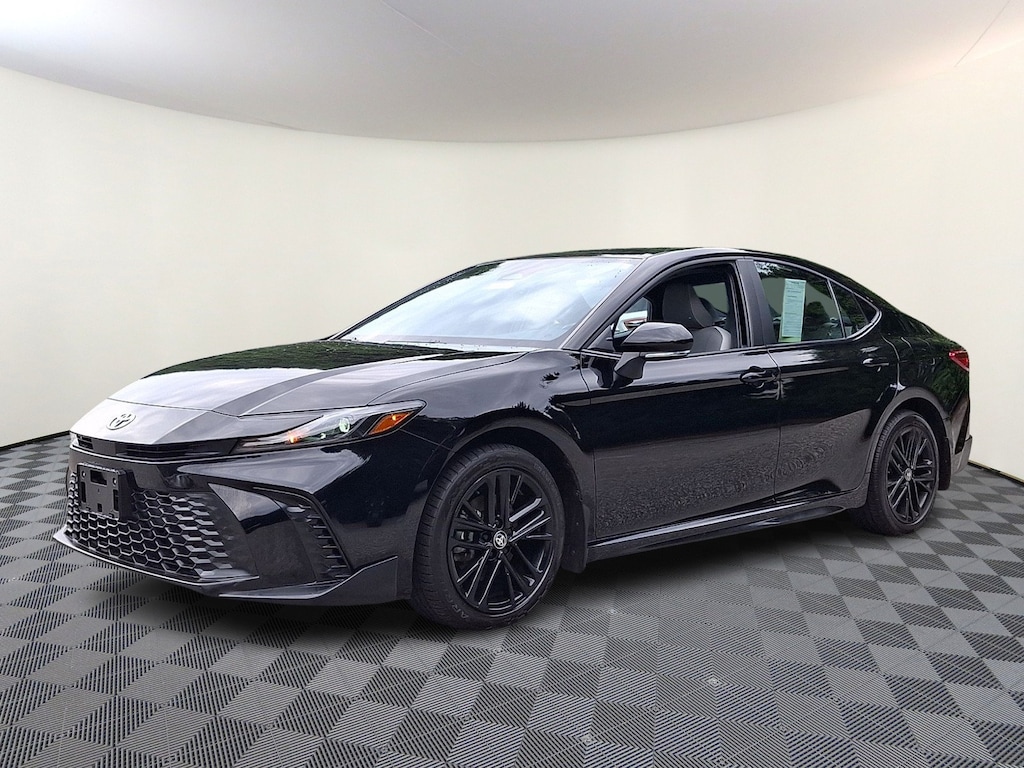 Used 2025 Toyota Camry SE Sedan