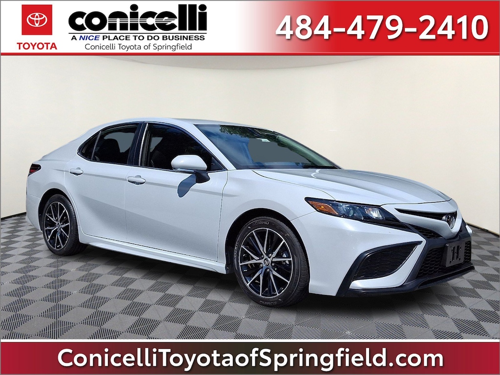 Used 2022 Toyota Camry SE Sedan
