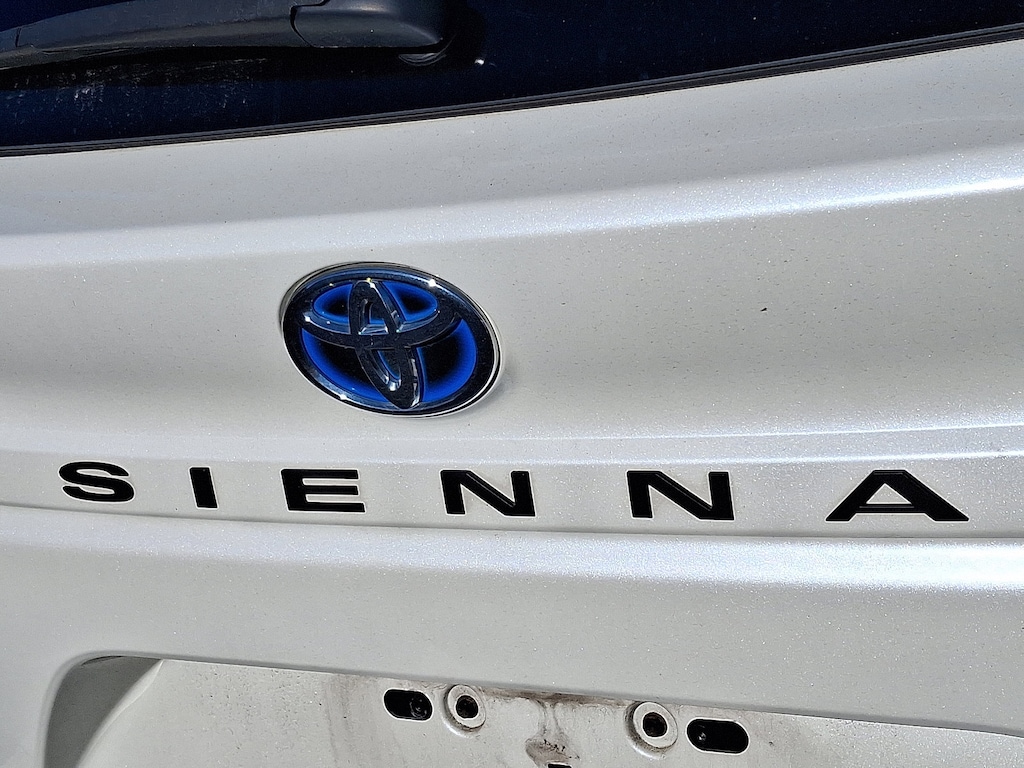 Certified 2021 Toyota Sienna XLE 7 Passenger Van