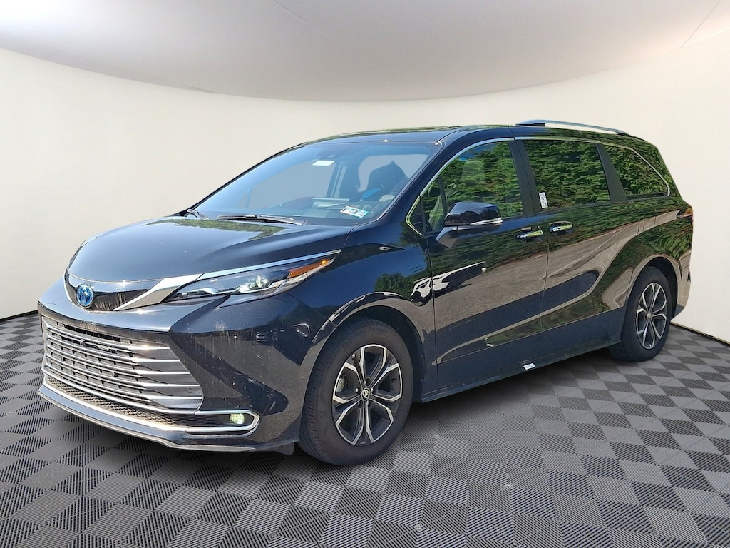 Certified 2025 Toyota Sienna Platinum 7 Passenger Van Passenger Van