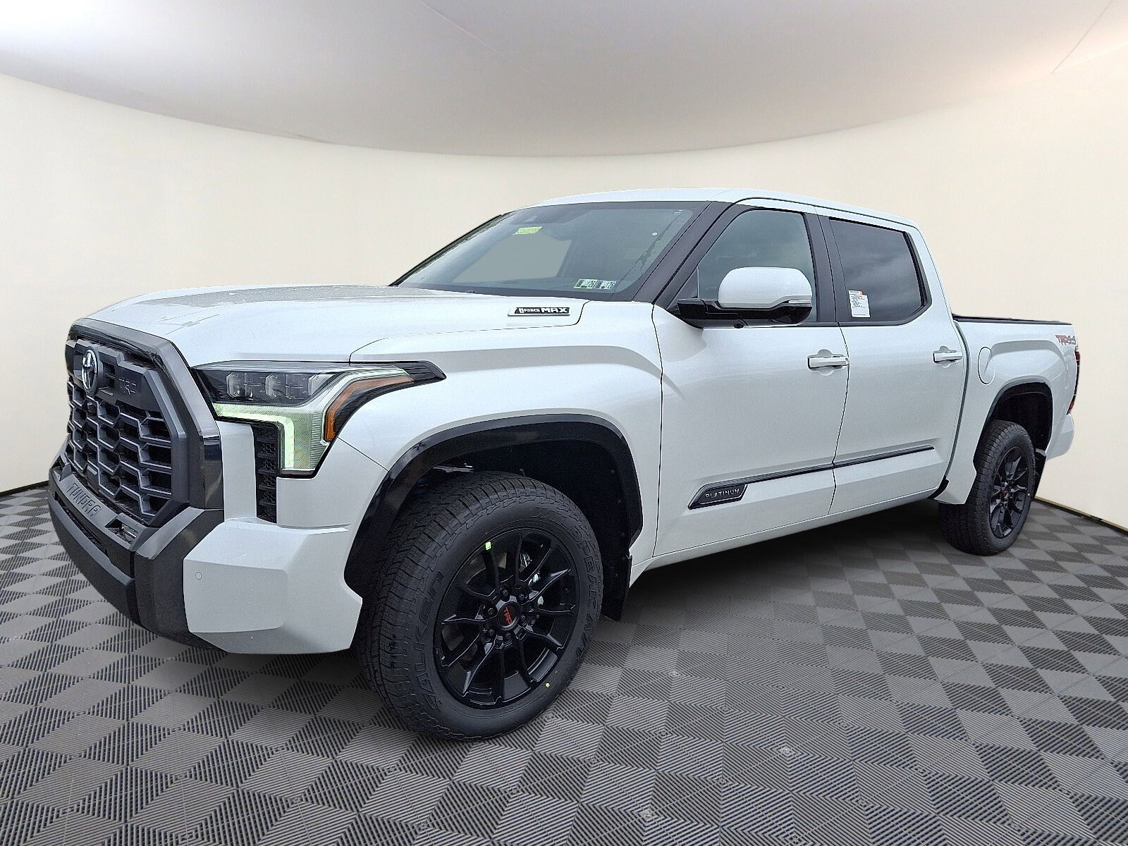 2026 Toyota Tundra Platinum photo 3