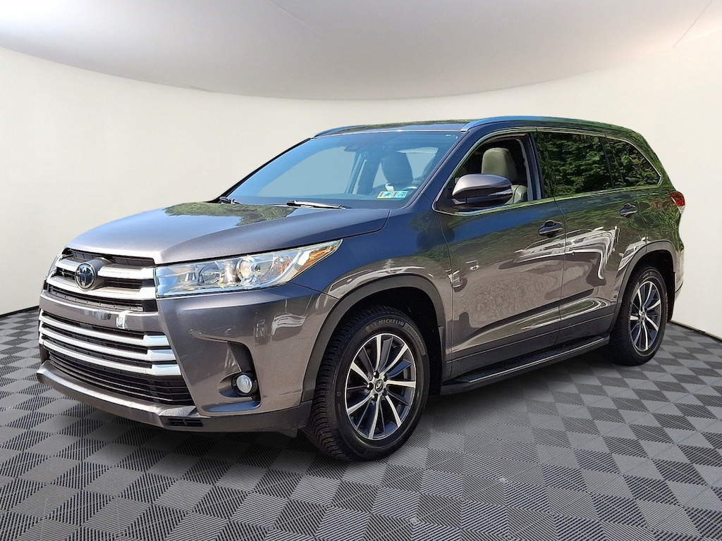 Used 2018 Toyota Highlander XLE V6 SUV