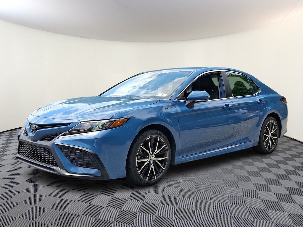 Used 2024 Toyota Camry SE Sedan