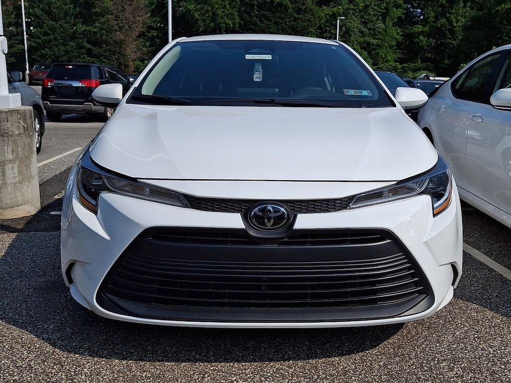 Certified 2025 Toyota Corolla LE Sedan