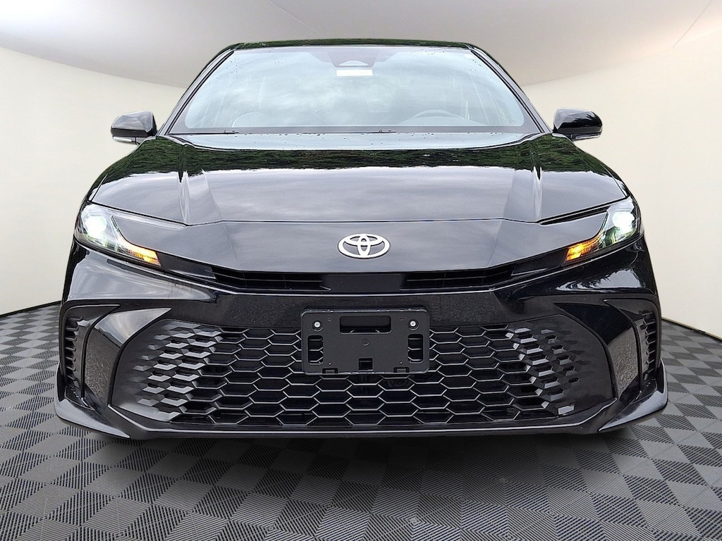 Used 2025 Toyota Camry SE Sedan