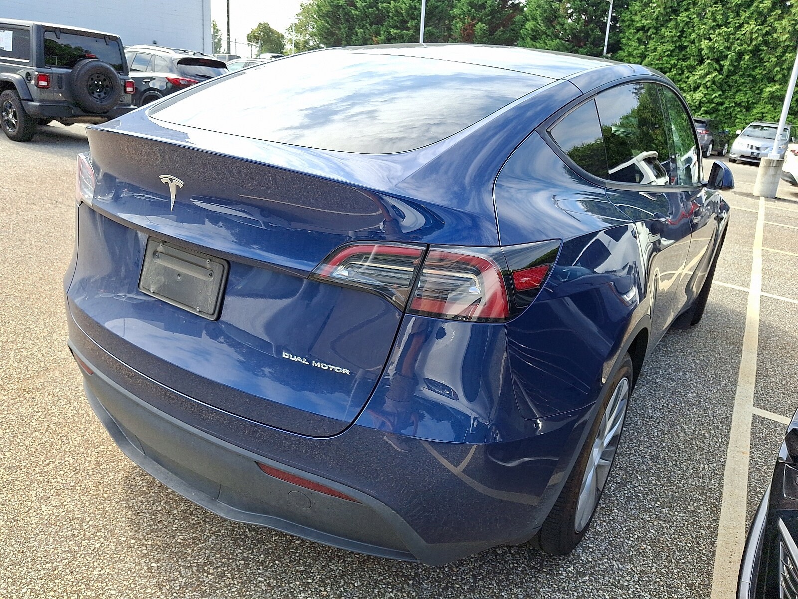2023 Tesla Model Y Long Range photo 4