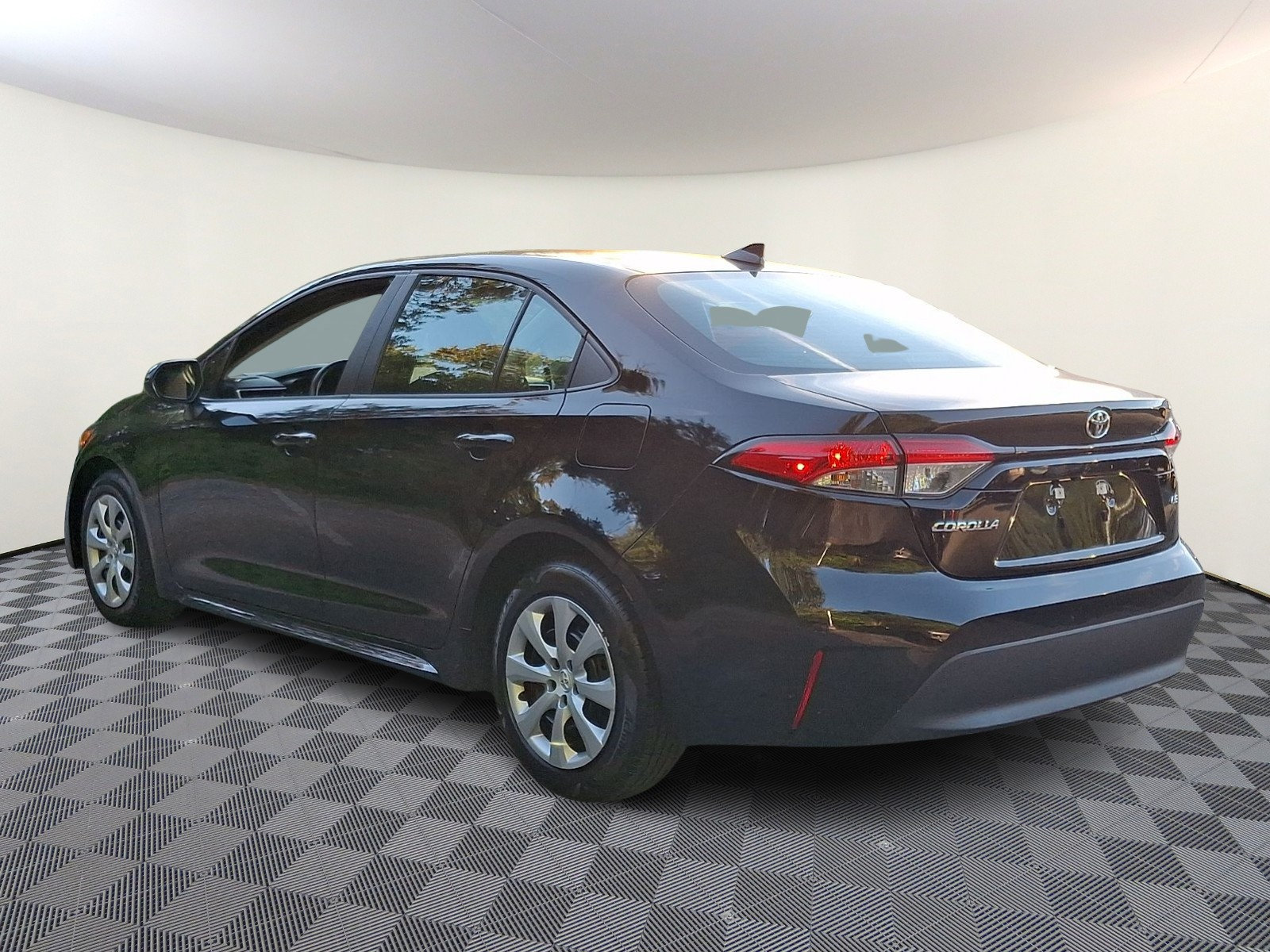 Used 2024 Toyota Corolla LE Sedan