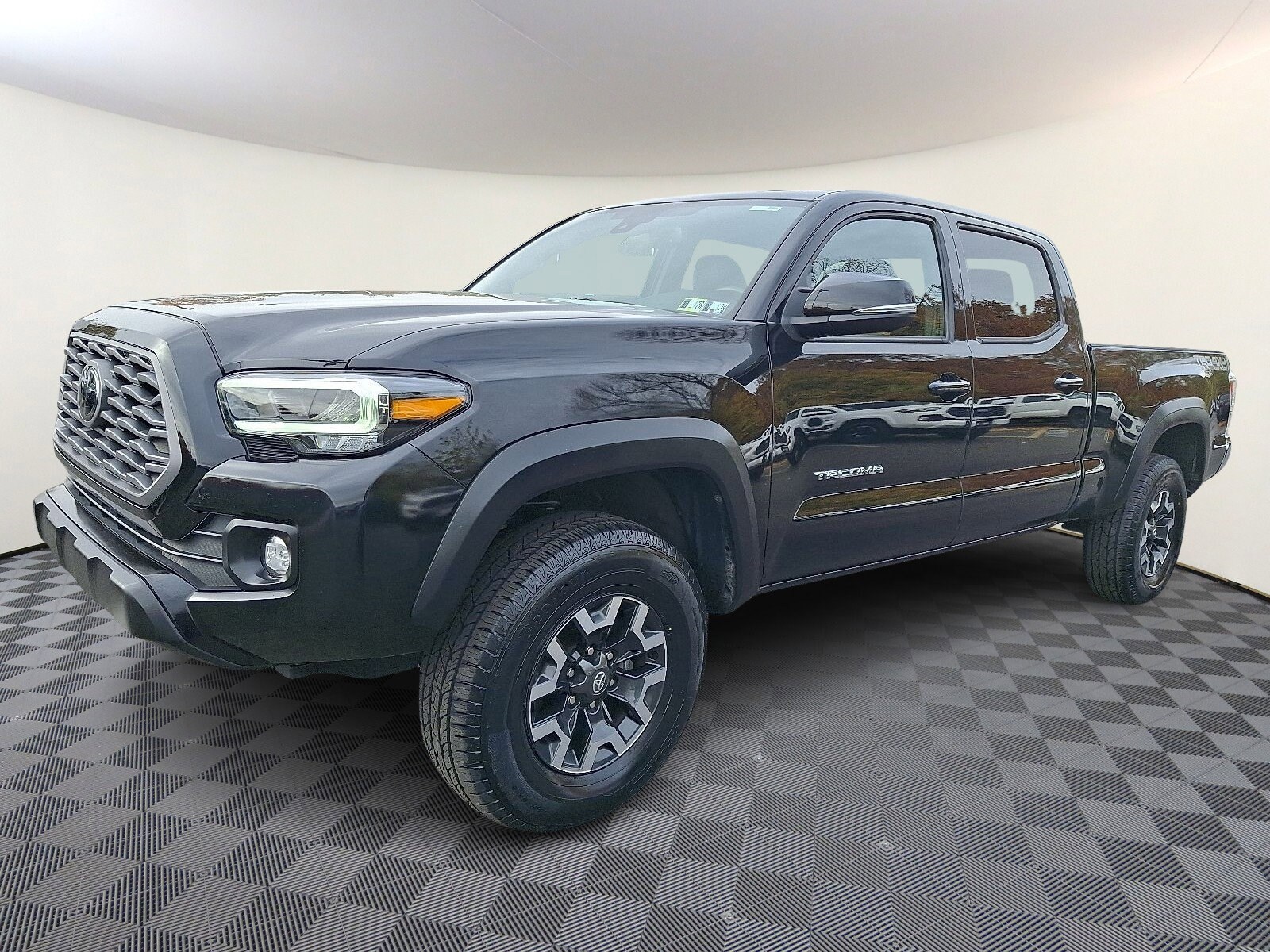2022 Toyota Tacoma TRD V6 photo 3