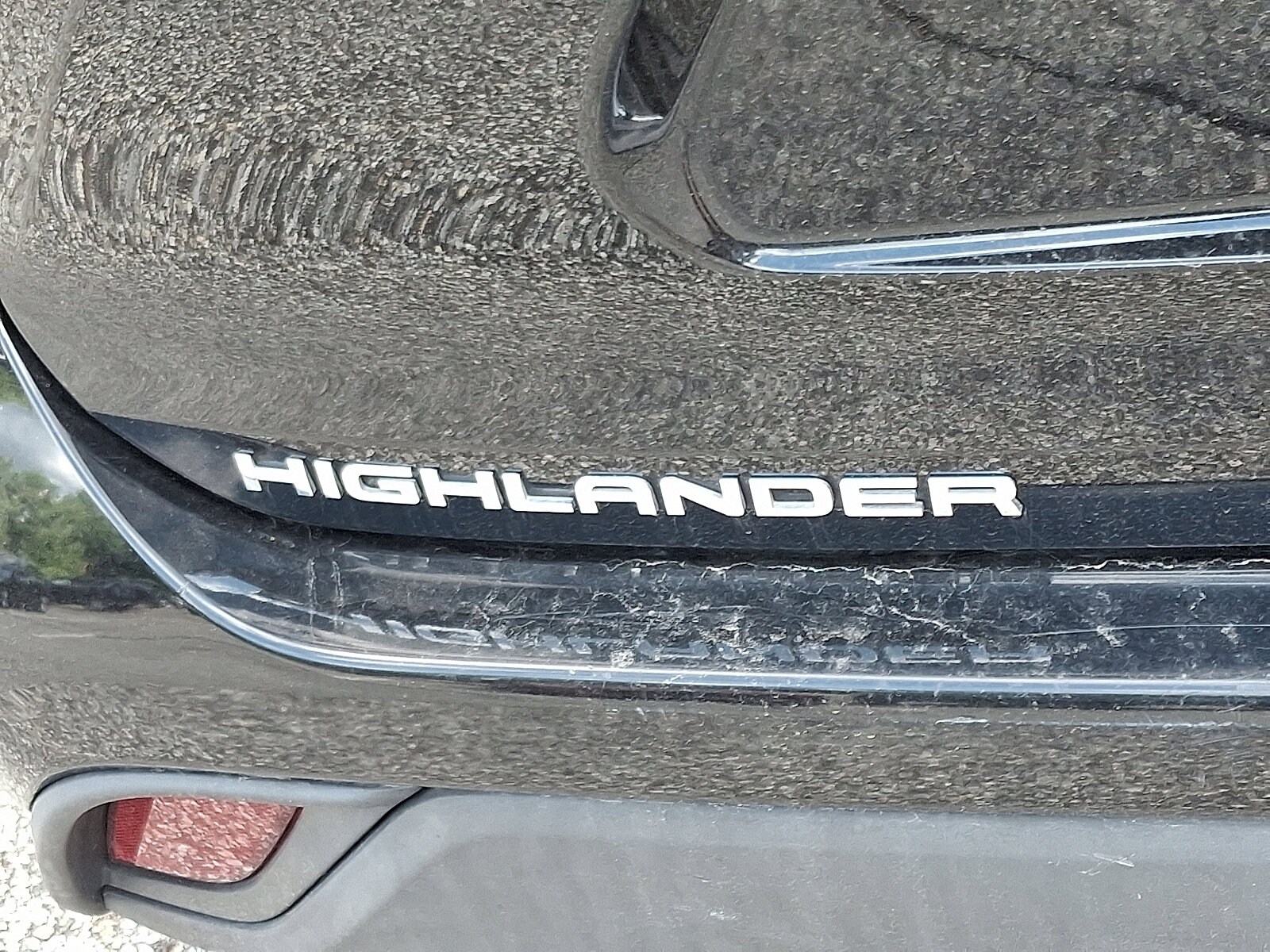 2021 Toyota Highlander XLE photo 3