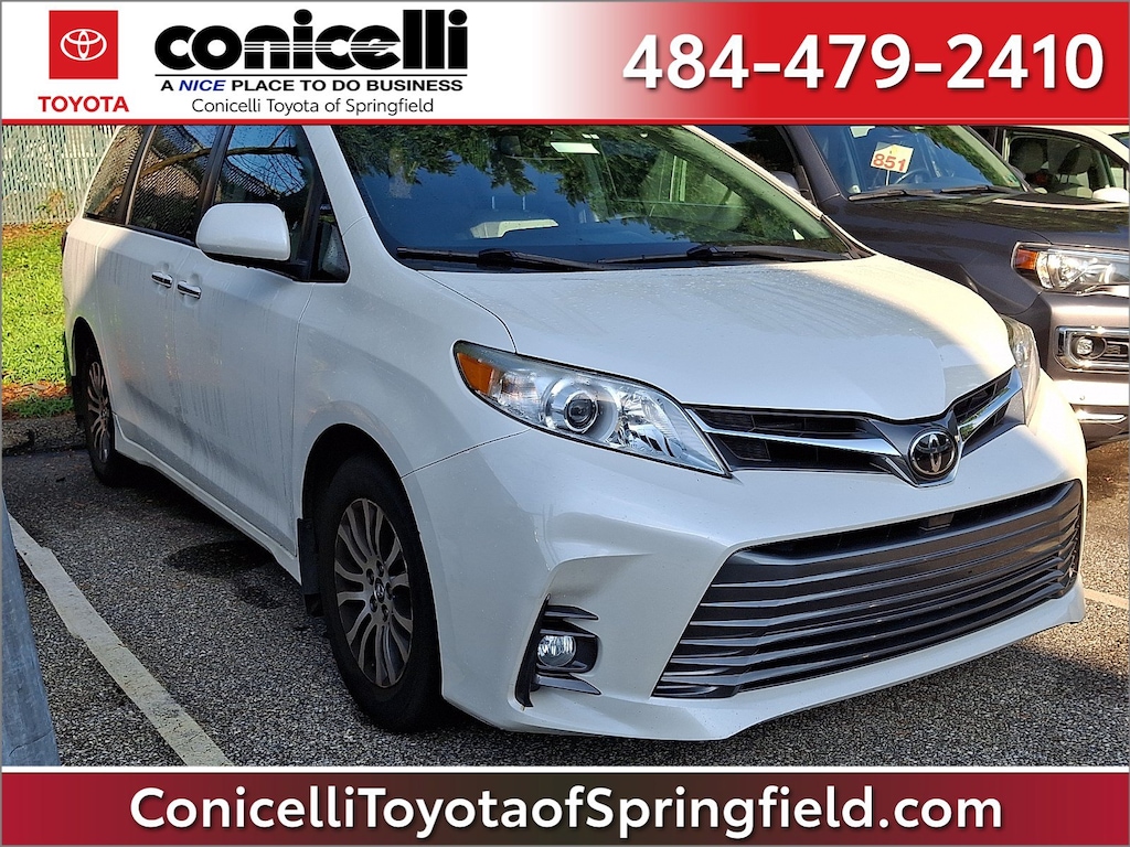 Used 2018 Toyota Sienna XLE 8 Passenger Van Passenger Van