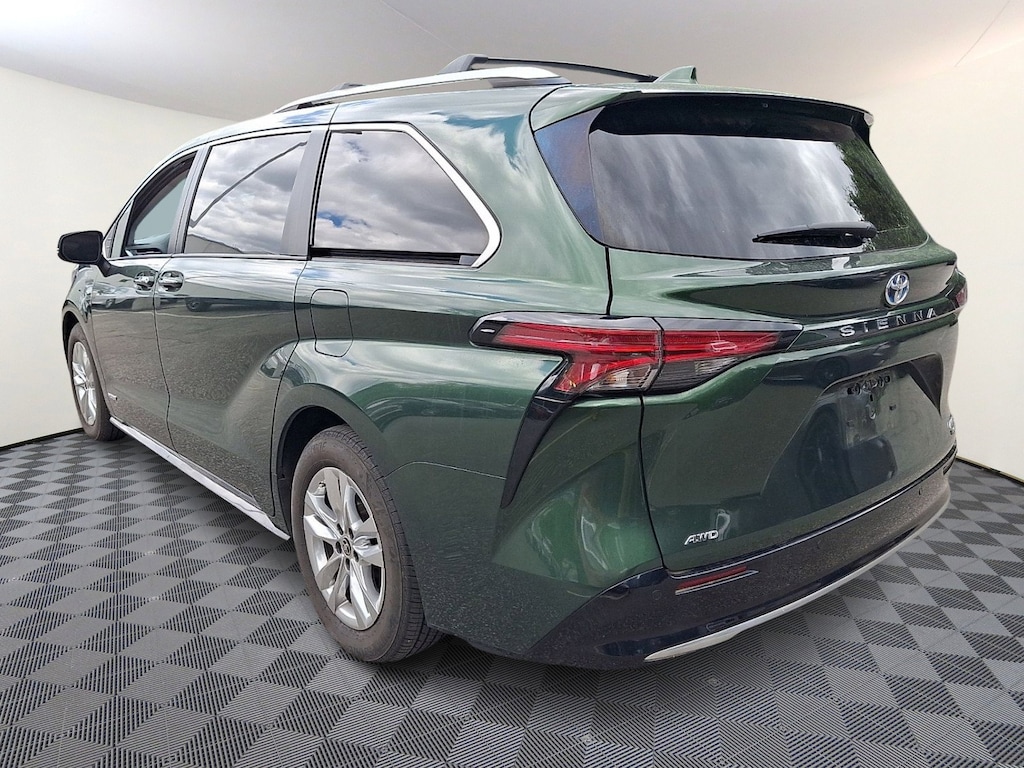 Certified 2021 Toyota Sienna Limited 7 Passenger Van