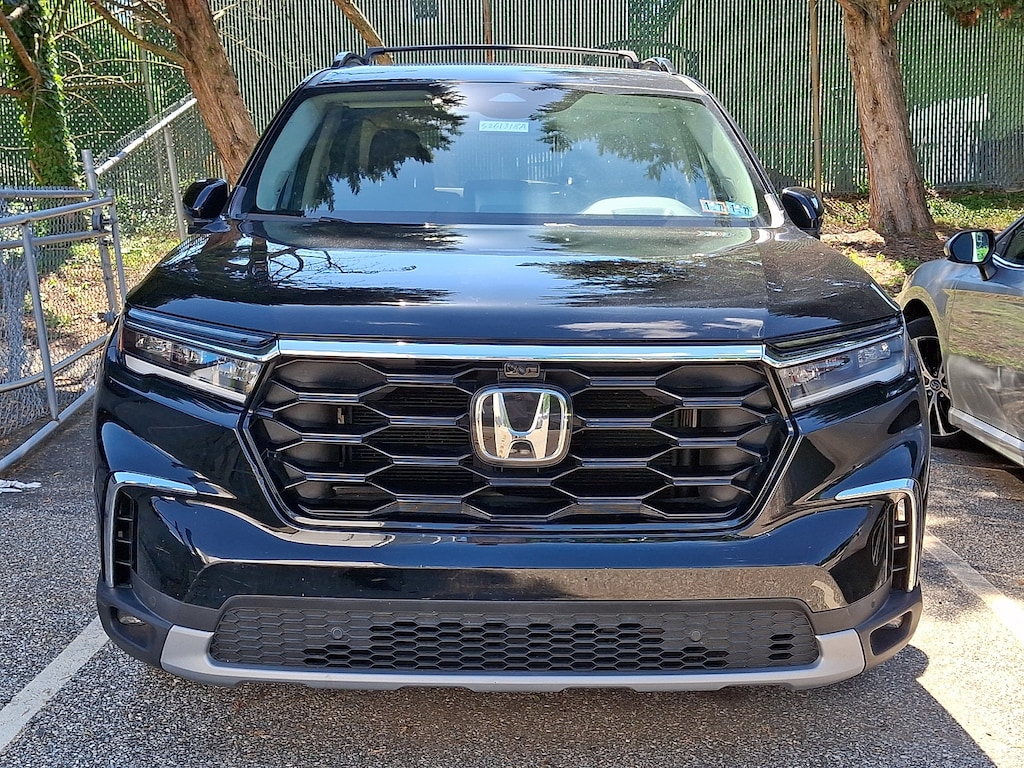 Used 2023 Honda Pilot Elite SUV