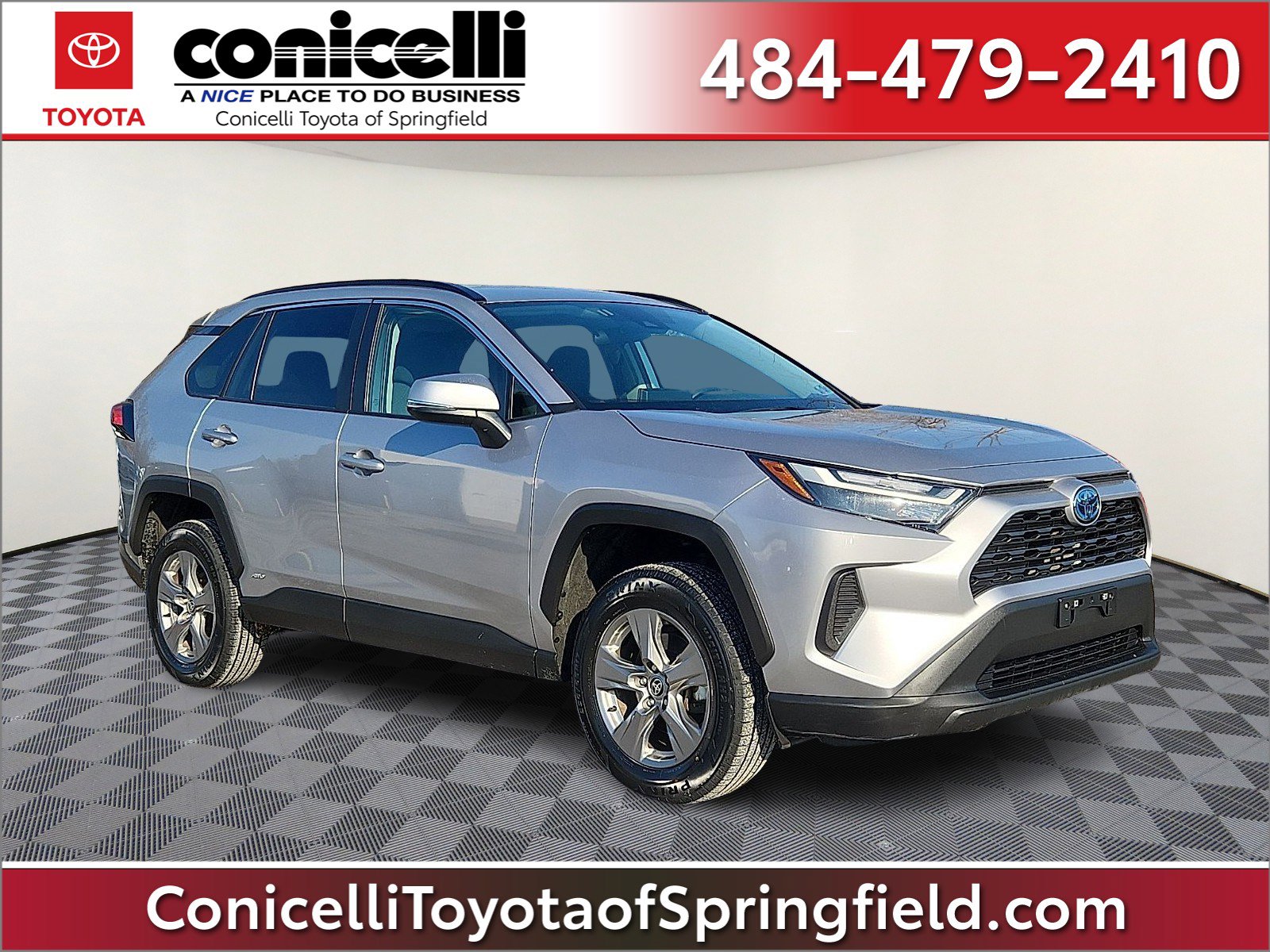2024 Toyota RAV4 XLE's photo