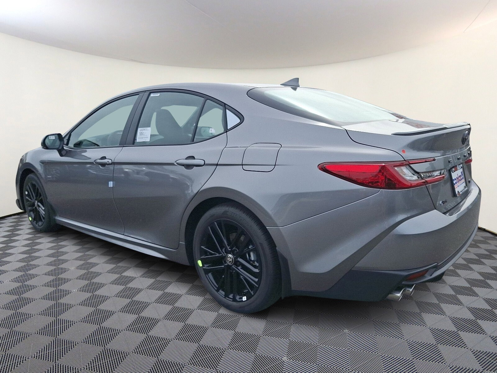 2026 Toyota Camry SE photo 4