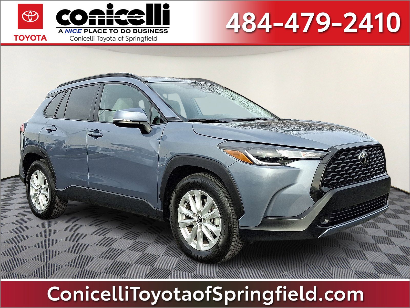 2023 Toyota Corolla Cross LE's photo