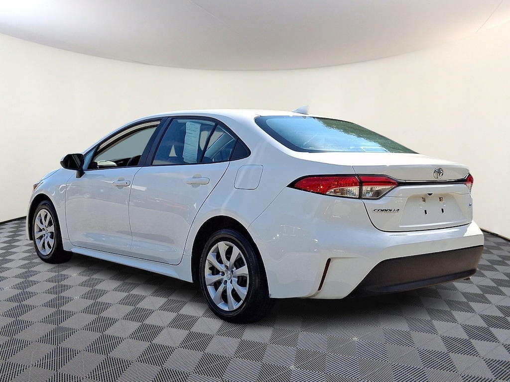 Used 2024 Toyota Corolla LE Sedan