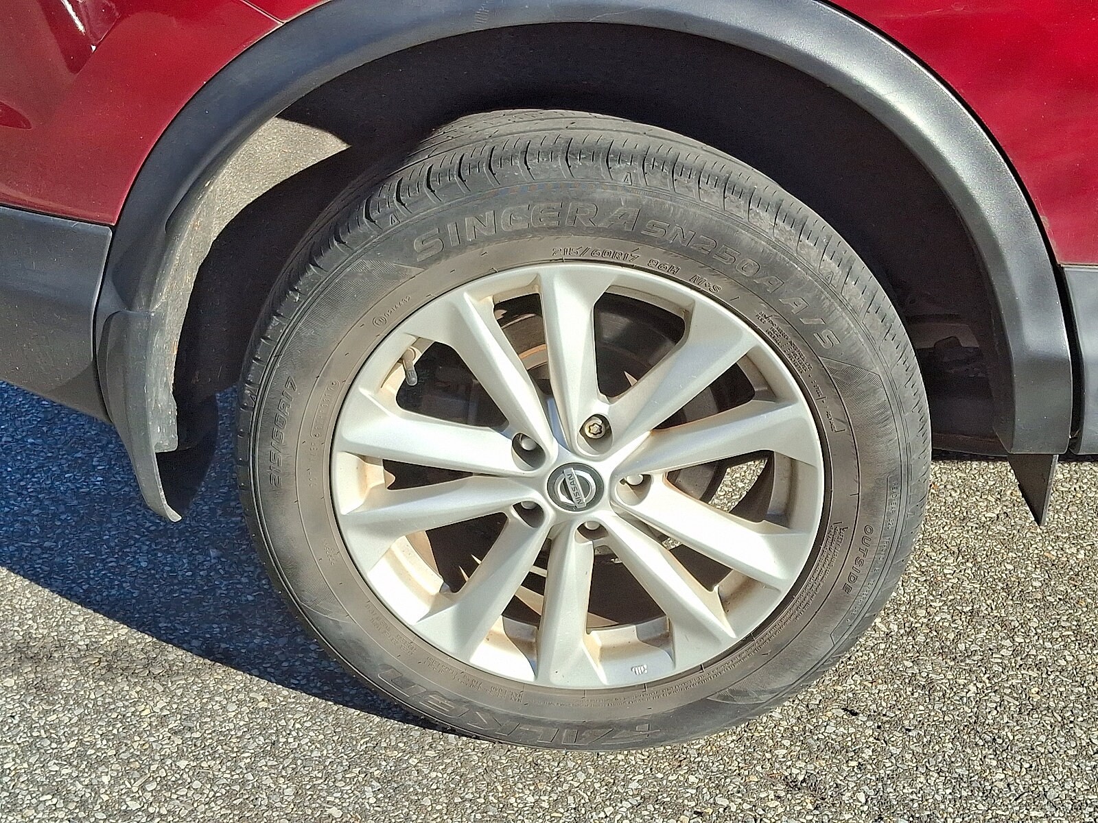 2019 Nissan Rogue Sport SV photo 3