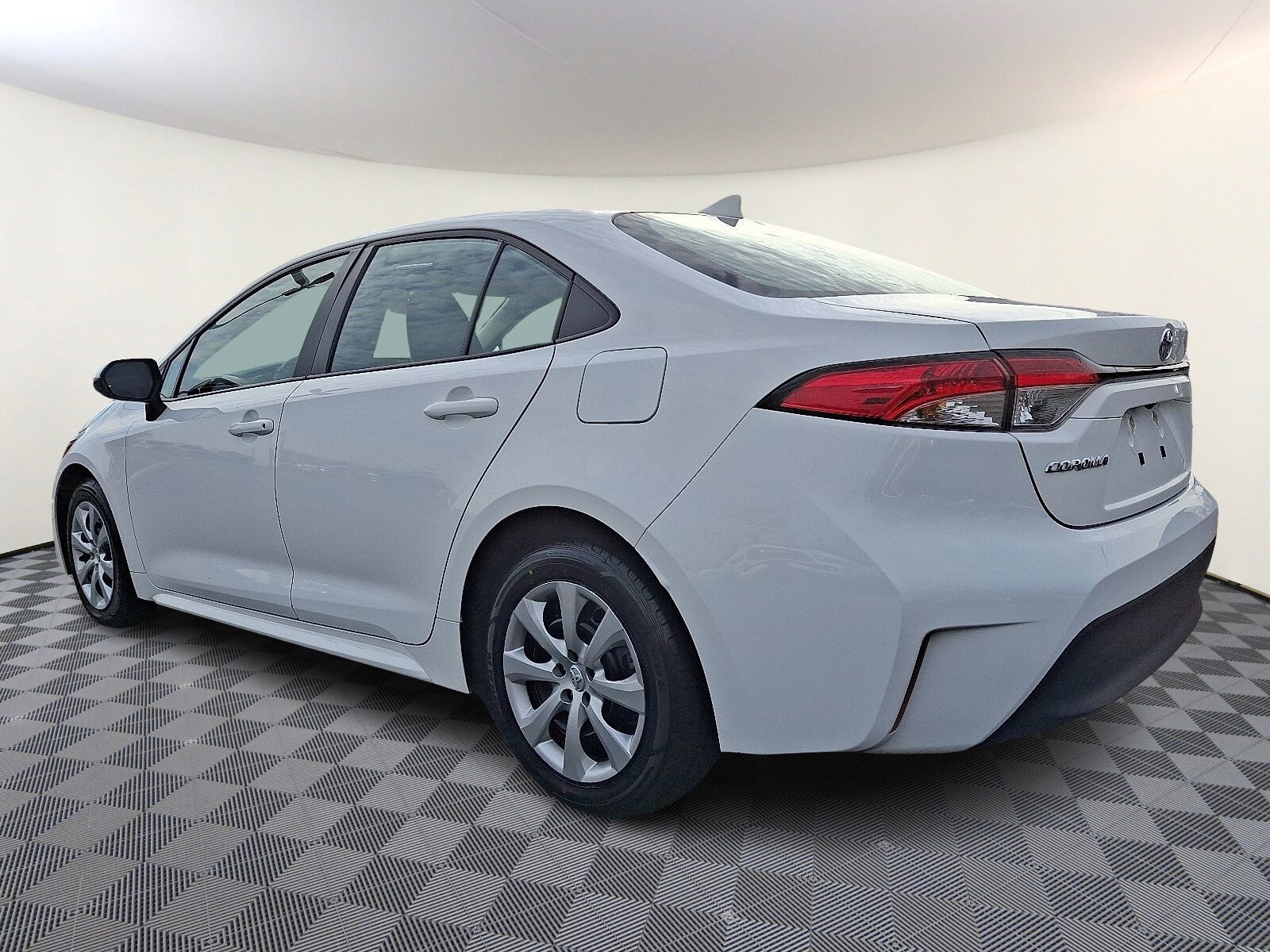 2024 Toyota Corolla LE photo 4