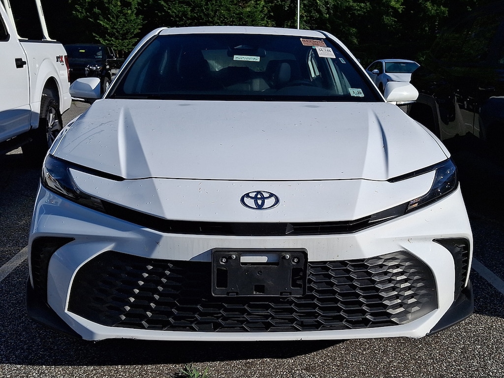 Used 2025 Toyota Camry SE Sedan
