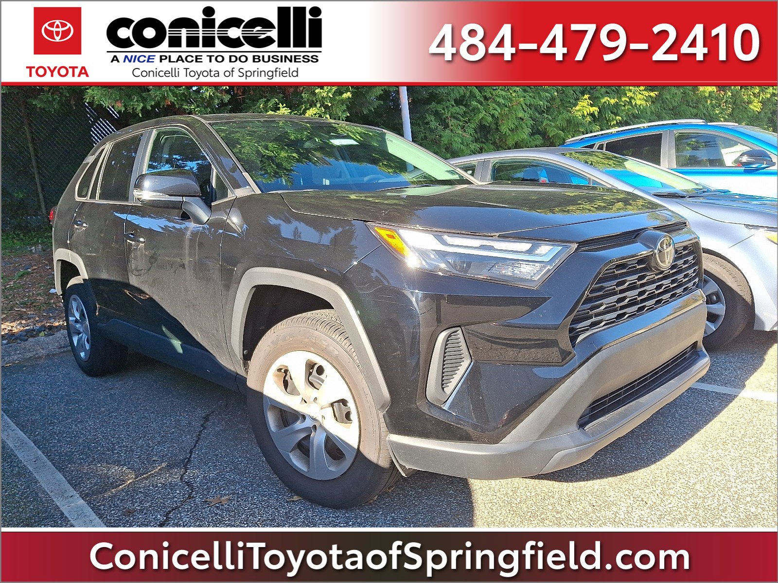 2023 Toyota RAV4 LE's photo