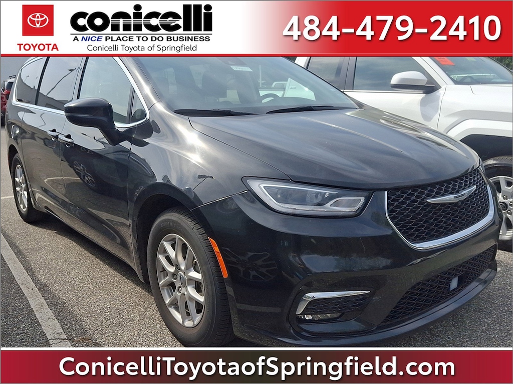 Used 2023 Chrysler Pacifica Touring L Van Passenger Van