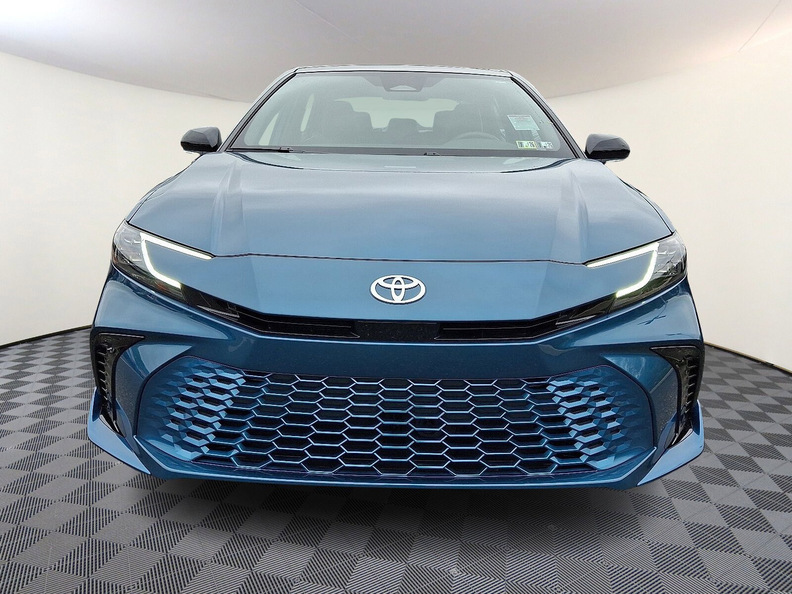 2025 Toyota Camry XSE photo 2