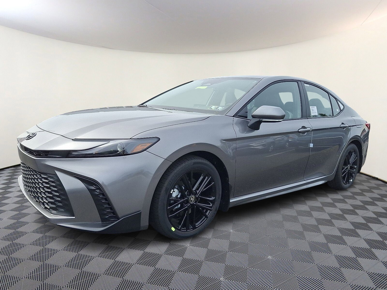 2026 Toyota Camry SE photo 3