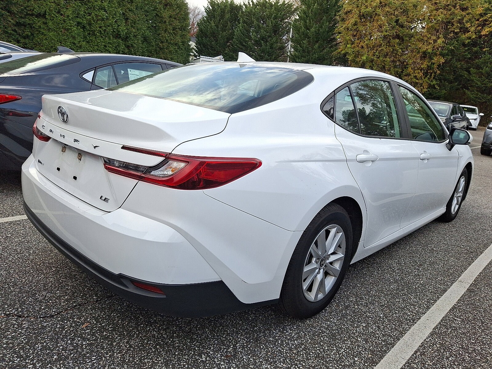 2025 Toyota Camry LE photo 4