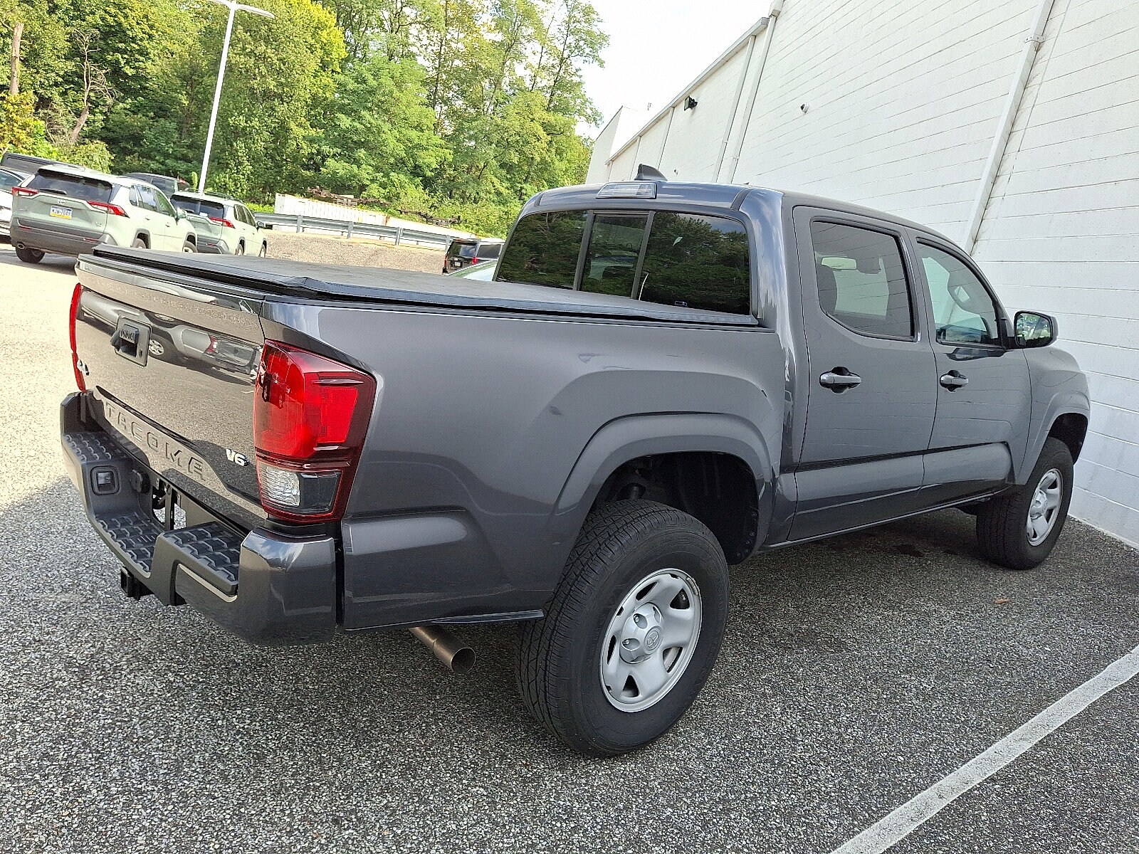 2022 Toyota Tacoma SR V6 photo 3